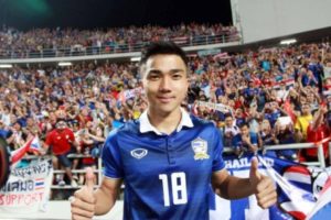 Thailand midfielder Chanathip Songkrasin to join Consadole Sapporo on loan