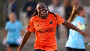 Alozie finds escape from cancer research with NWSL's Dash